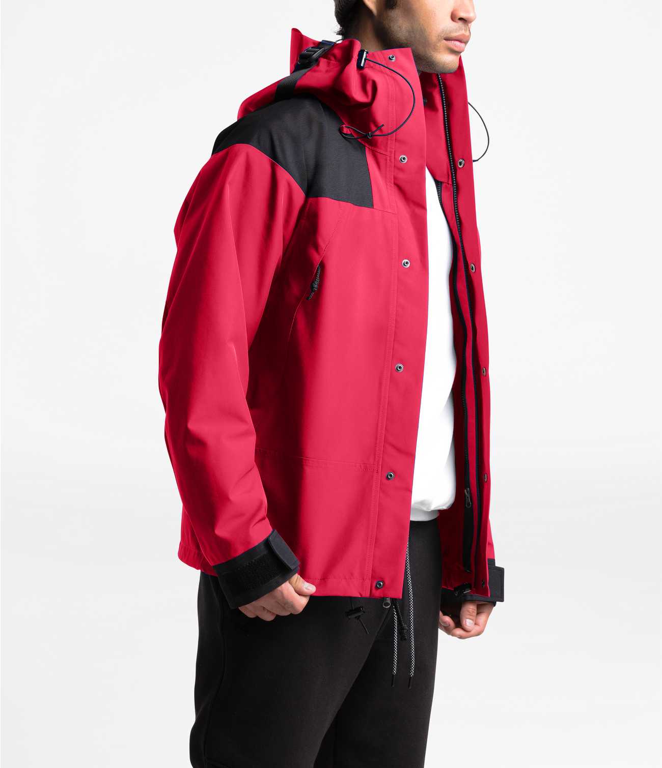 The North Face Renewed Marketplace    MOUNTAIN JACKET GORE TEX