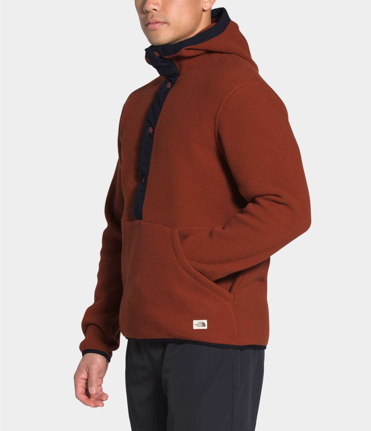 The North Face Renewed - MEN'S CARBONDALE ½ SNAP