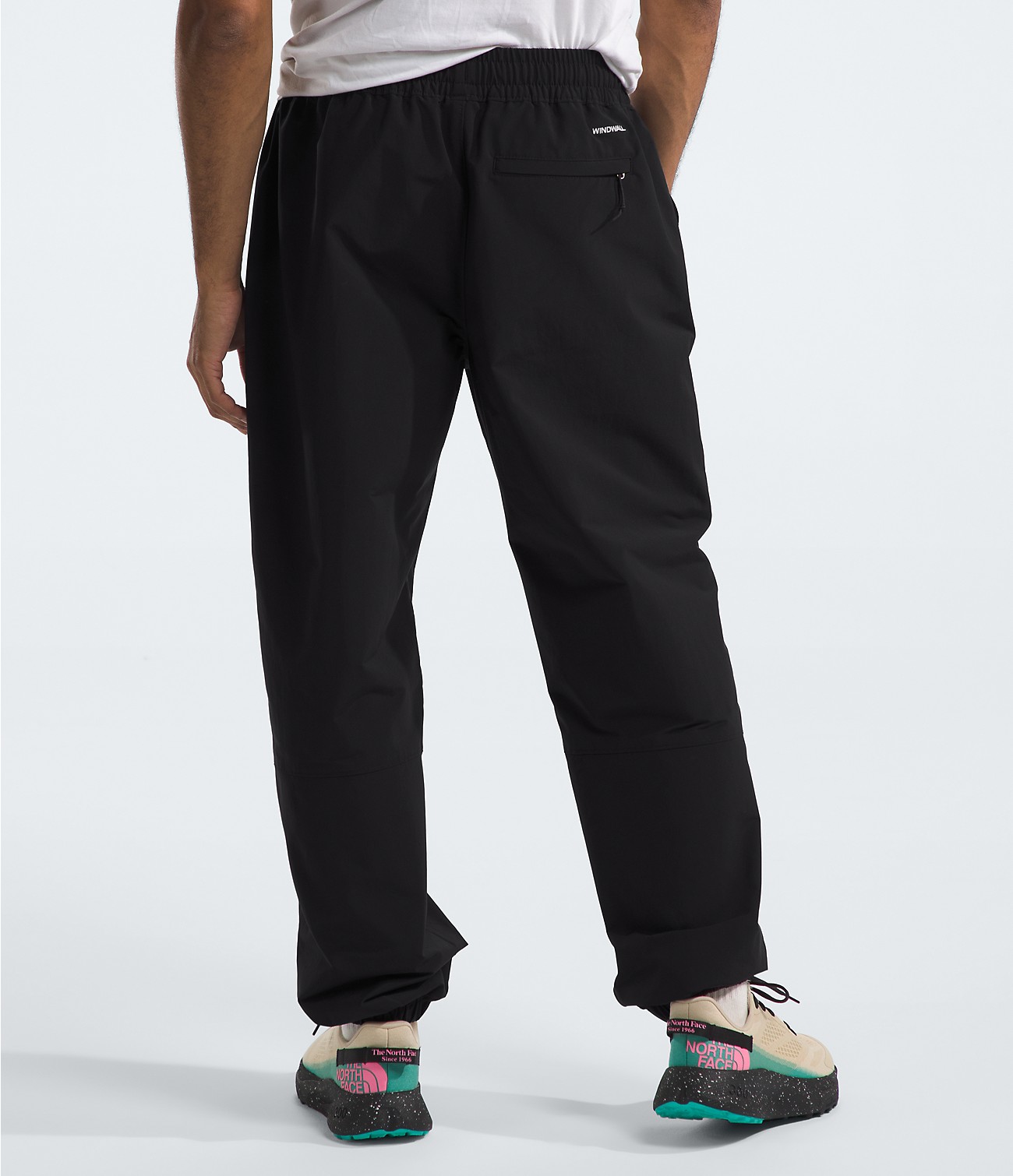 Men’s TNF™ Easy Wind Pants | The North Face