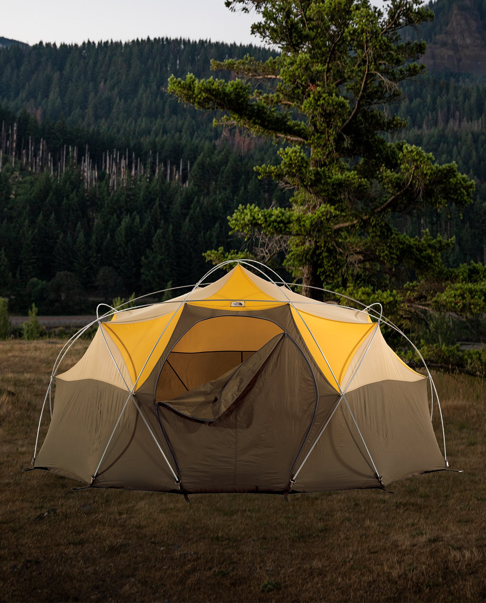 The efficient construction and unique design of the first oval-shaped tent is demonstrated.