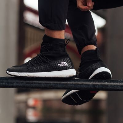 the north face touji mid lace in black