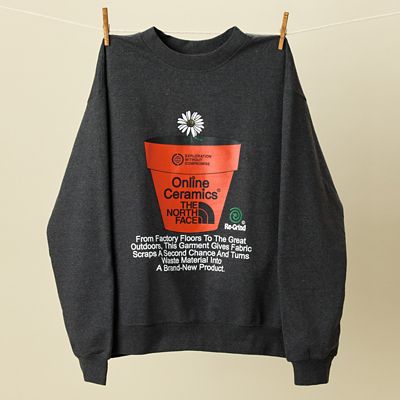 The North Face Tnf X Online Ceramics Graphic Sweatshirt Black Regrind Größe M Herren